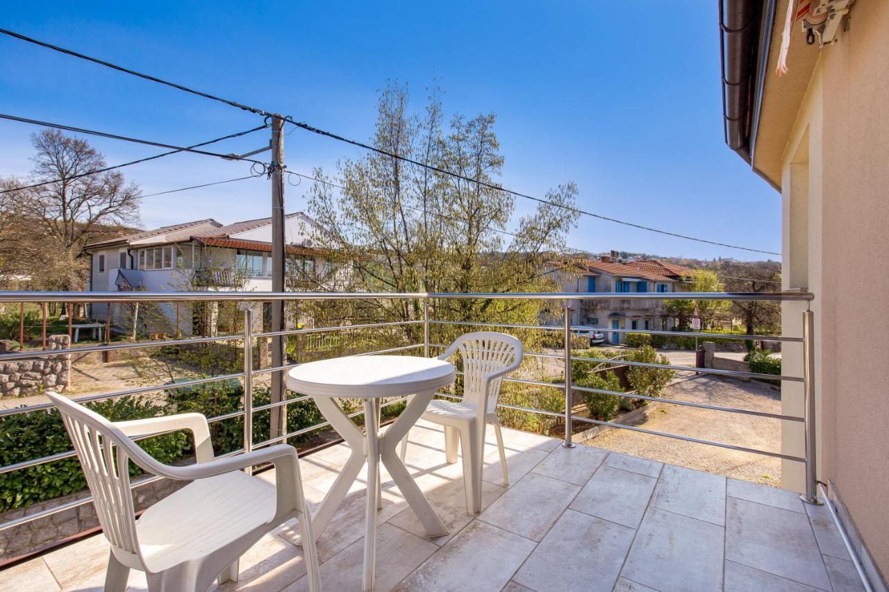 Apartment Dani-E.L. Кастав Экстерьер фото
